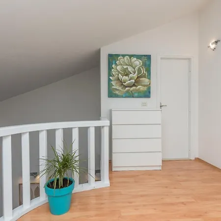 Апартаменты Mg Макарска