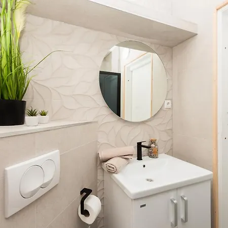 Mg * Макарска