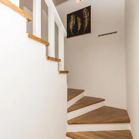 Mg * Макарска